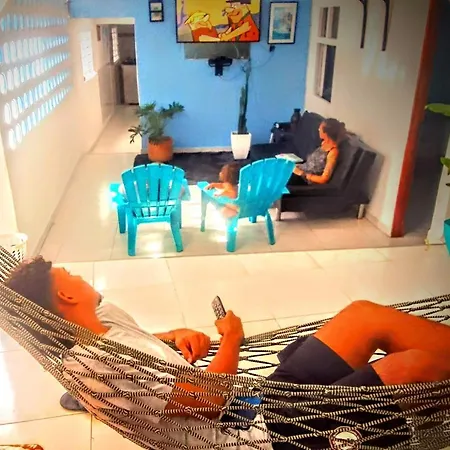 Makako Chillout Pensión *